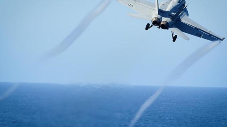 Koalisyon, Suriye ordusu mevzilerini bombaladı