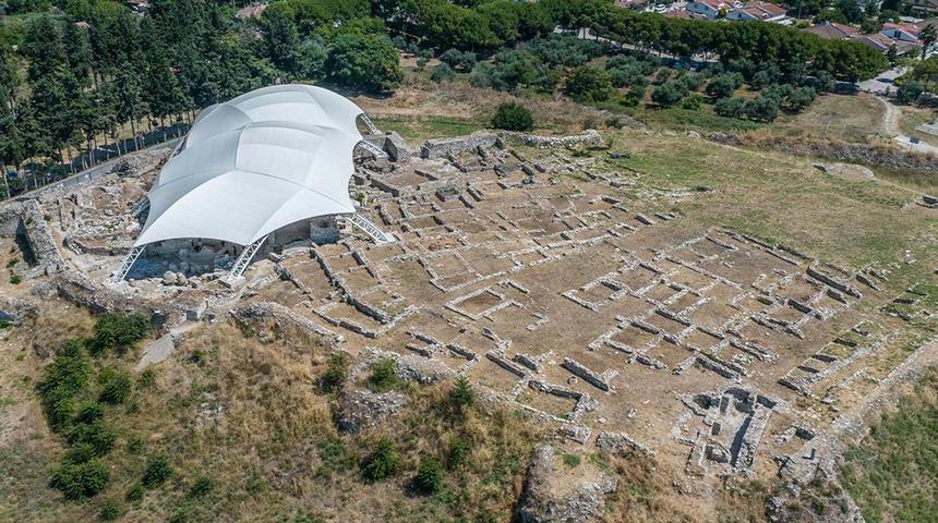 26 yıldır kazılıyordu, i&ccedil;inden &ccedil;ıkanlar şoke etti! Kuşadası'ndaki o tarihi yapı d&uuml;nya mirası listesinde