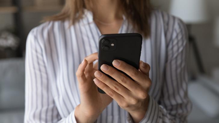 Diyelim ki telefonun biraz yavaşladı. İlk aklına gelen bunlardan hangisi olur?
