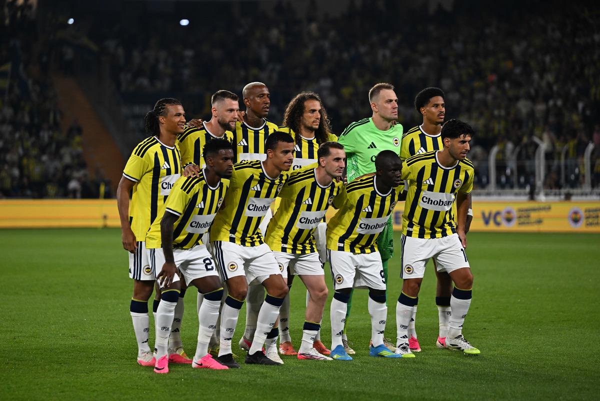Fenerbah&ccedil;e'nin galibiyeti sonrası yazarlardan dikkat &ccedil;eken yorum: "Rakiplerin canına okur"