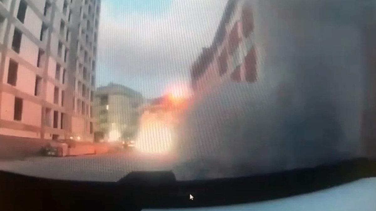 Bah&ccedil;elievler de bina yerle bir olmuştu! O anlar kamerada 3