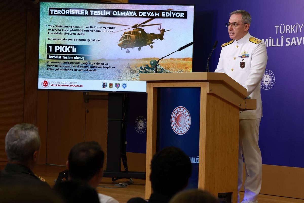 Ter&ouml;rs&uuml;z T&uuml;rkiye &ccedil;er&ccedil;eve yasa teklifinin ardından MSB den ilk a&ccedil;ıklama: "TSK her t&uuml;rl&uuml; tedbiri almayı s&uuml;rd&uuml;recek" 2