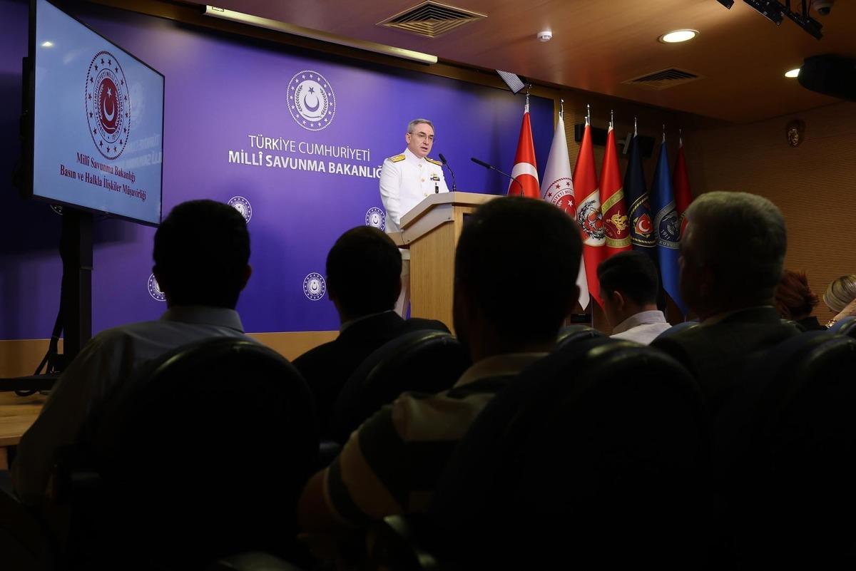 Ter&ouml;rs&uuml;z T&uuml;rkiye &ccedil;er&ccedil;eve yasa teklifinin ardından MSB den ilk a&ccedil;ıklama: "TSK her t&uuml;rl&uuml; tedbiri almayı s&uuml;rd&uuml;recek" 8