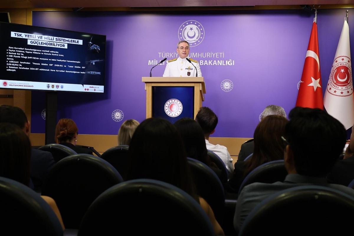Ter&ouml;rs&uuml;z T&uuml;rkiye &ccedil;er&ccedil;eve yasa teklifinin ardından MSB den ilk a&ccedil;ıklama: "TSK her t&uuml;rl&uuml; tedbiri almayı s&uuml;rd&uuml;recek" 6
