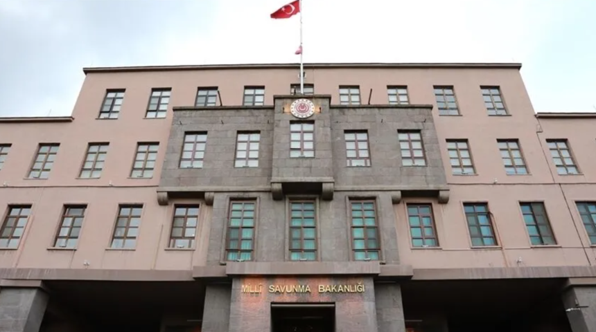 Ter&ouml;rs&uuml;z T&uuml;rkiye &ccedil;er&ccedil;eve yasa teklifinin ardından MSB'den ilk a&ccedil;ıklama: "TSK her t&uuml;rl&uuml; tedbiri almayı s&uuml;rd&uuml;recek"