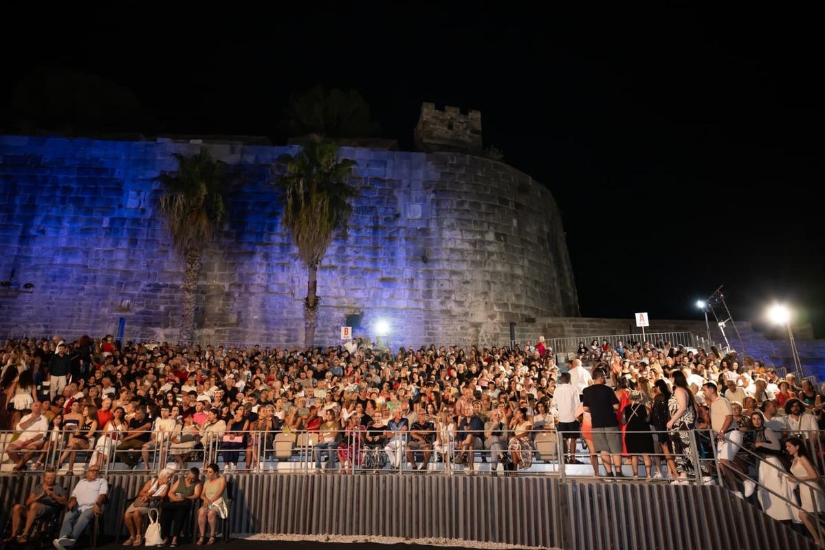 Dakikalarca alkışlandı! Zorba nın sirtakisi Bodrum u coşturdu 6