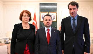 Bakan G&uuml;rlek, Uğur Mumcu'nun ailesini kabul etti