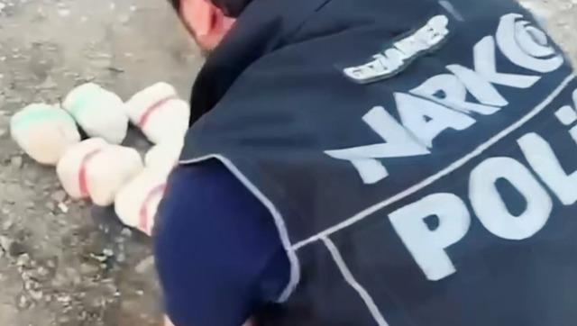Gaziantep&rsquo;te 24 kilo uyuşturucu ele ge&ccedil;irildi: 1 g&ouml;zaltı 3