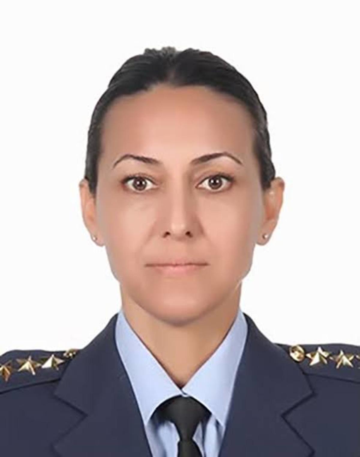 Tıp fak&uuml;ltesini bıraktı tarihe ge&ccedil;ti! İlk kadın generalimiz &Ccedil;anakkale kahramanının torunu &ccedil;ıktı 1