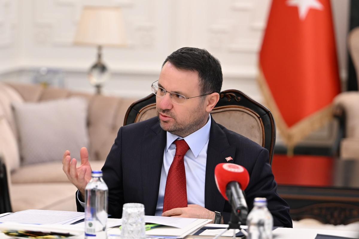 Bakan G&uuml;rlek, Uğur Mumcu nun ailesini kabul etti! "Devlet bu faili ortaya &ccedil;ıkarmak zorunda" 2