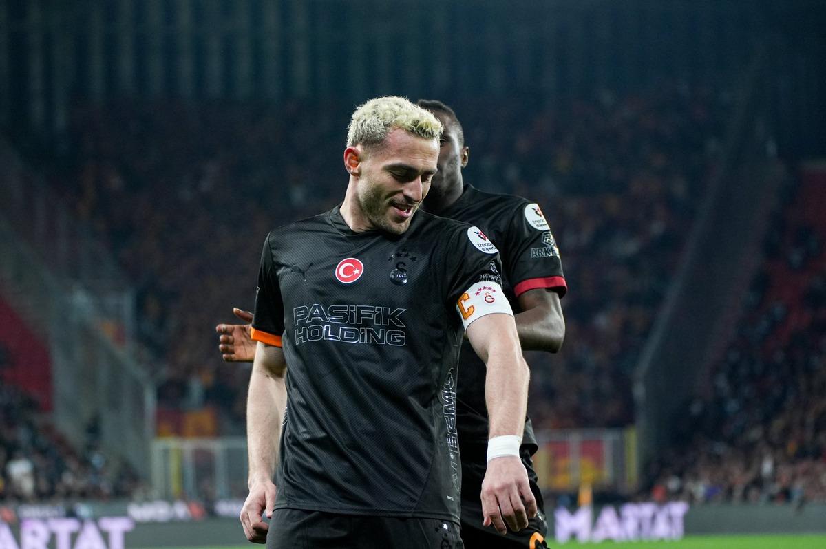 Barış Alper Yılmaz transferinde sürpriz! Galatasaray dan 2 kulübe pay 1