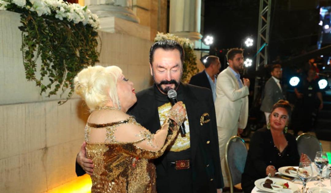 Adnan Oktar'ın g&ouml;rkemli davetine &uuml;nl&uuml; akını 