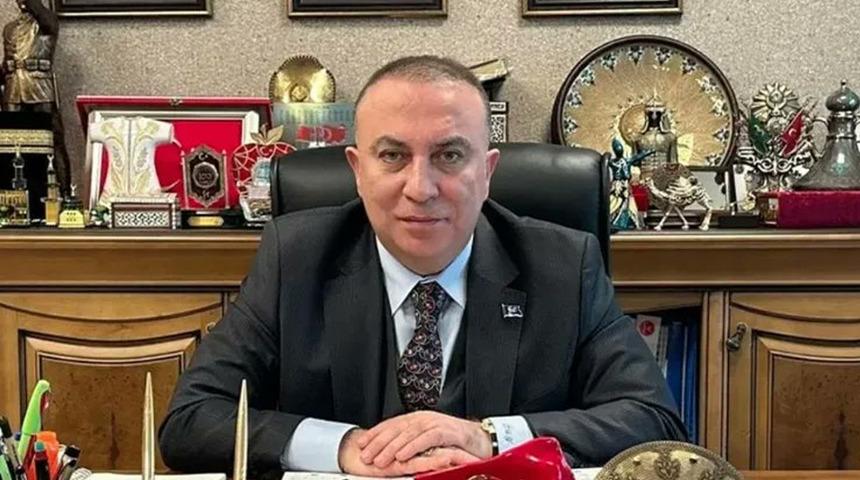 '&Ccedil;er&ccedil;eve Yasa'ya imza atmamıştı! İzzet Ulvi Y&ouml;nter'den &ccedil;arpıcı paylaşım: "Bir canım var..."