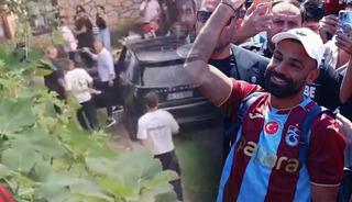 Trabzonlu teyze Mohamed Salah'ı ilk kez g&ouml;rd&uuml;! S&ouml;yledikleri g&uuml;ld&uuml;rd&uuml;