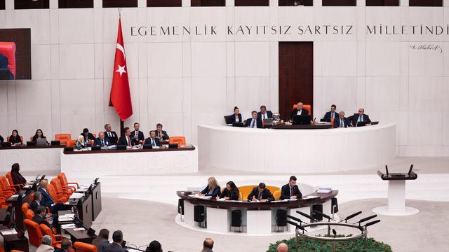 Suça sürüklenen çocuklara ilişkin düzenlemeleri içeren kanun teklifinin ilk 2 maddesi kabul edildi