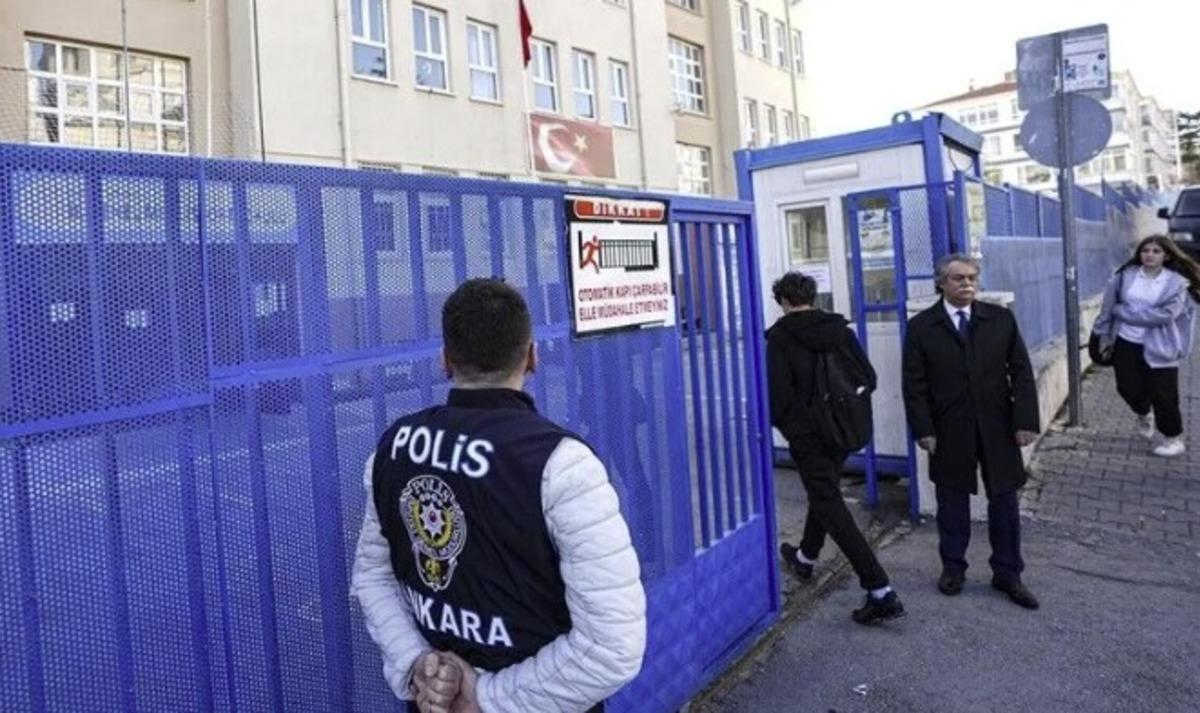 Okullarda yeni d&ouml;nem! 30 bin yeni personele bu yetki verilecek 2