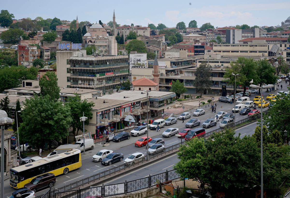 1+1 le yarışıyor: Evi, arabayı etkiledi! Duyan masadan kalkıyor 3