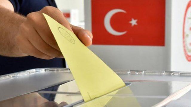 İstanbul'da hangi parti yüzde kaç oy alıyor? Son anket sonucu 