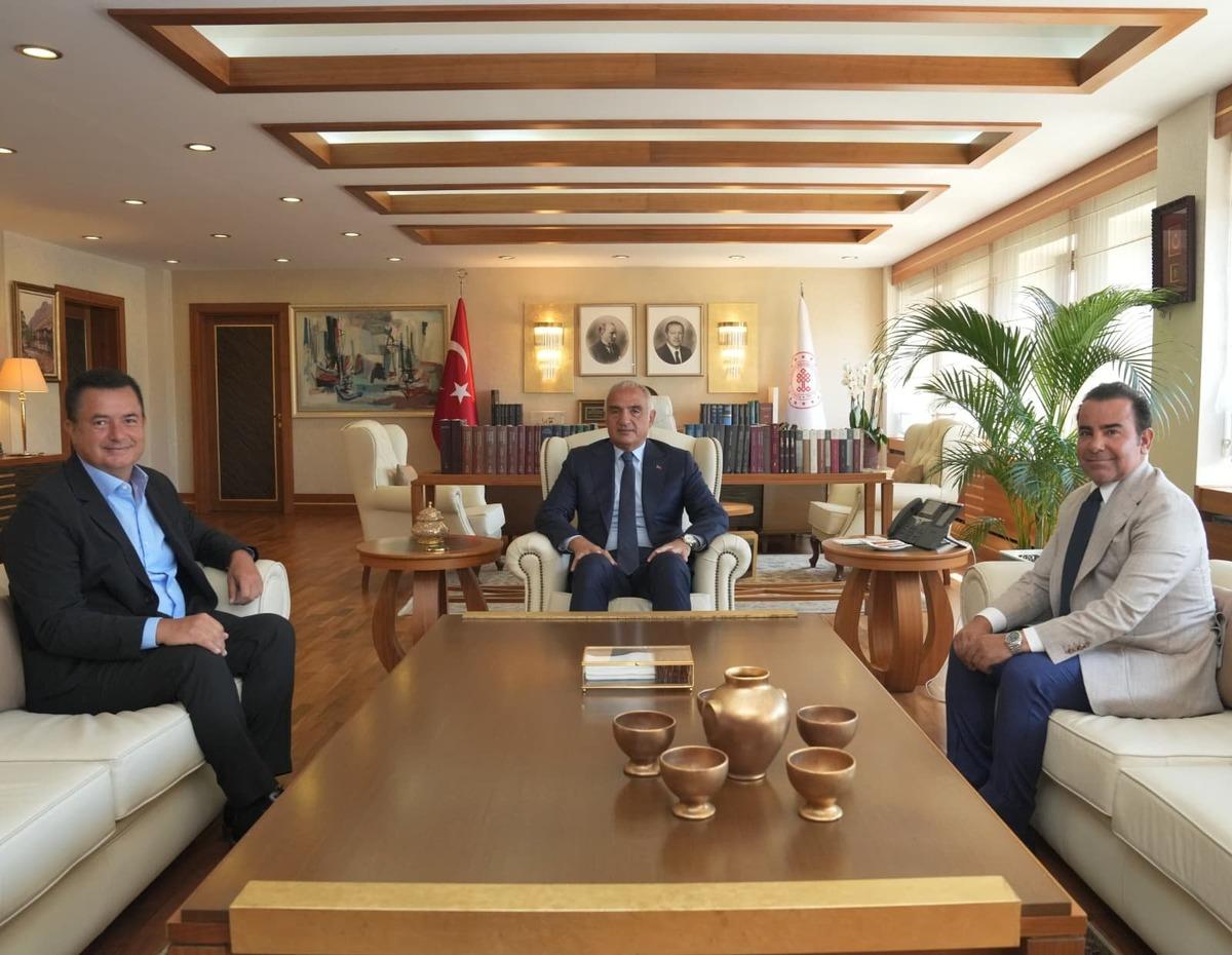 Bakan Ersoy ile Acun Ilıcalı bir araya geldi! 1