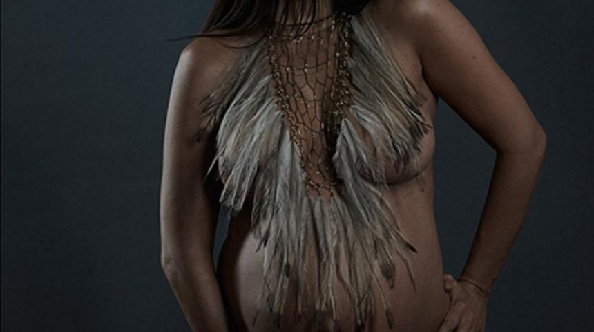 Kourtney Kardashian'dan hamile pozu