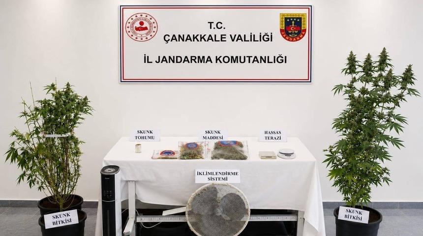 &Ccedil;anakkale'de uyuşturucu operasyonlarında yakalanan 14 zanlıdan 5'i tutuklandı