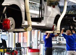 ABD ticaret savaşları: Trump'tan AB'ye otomobile ek gümrük vergisi tehdidi