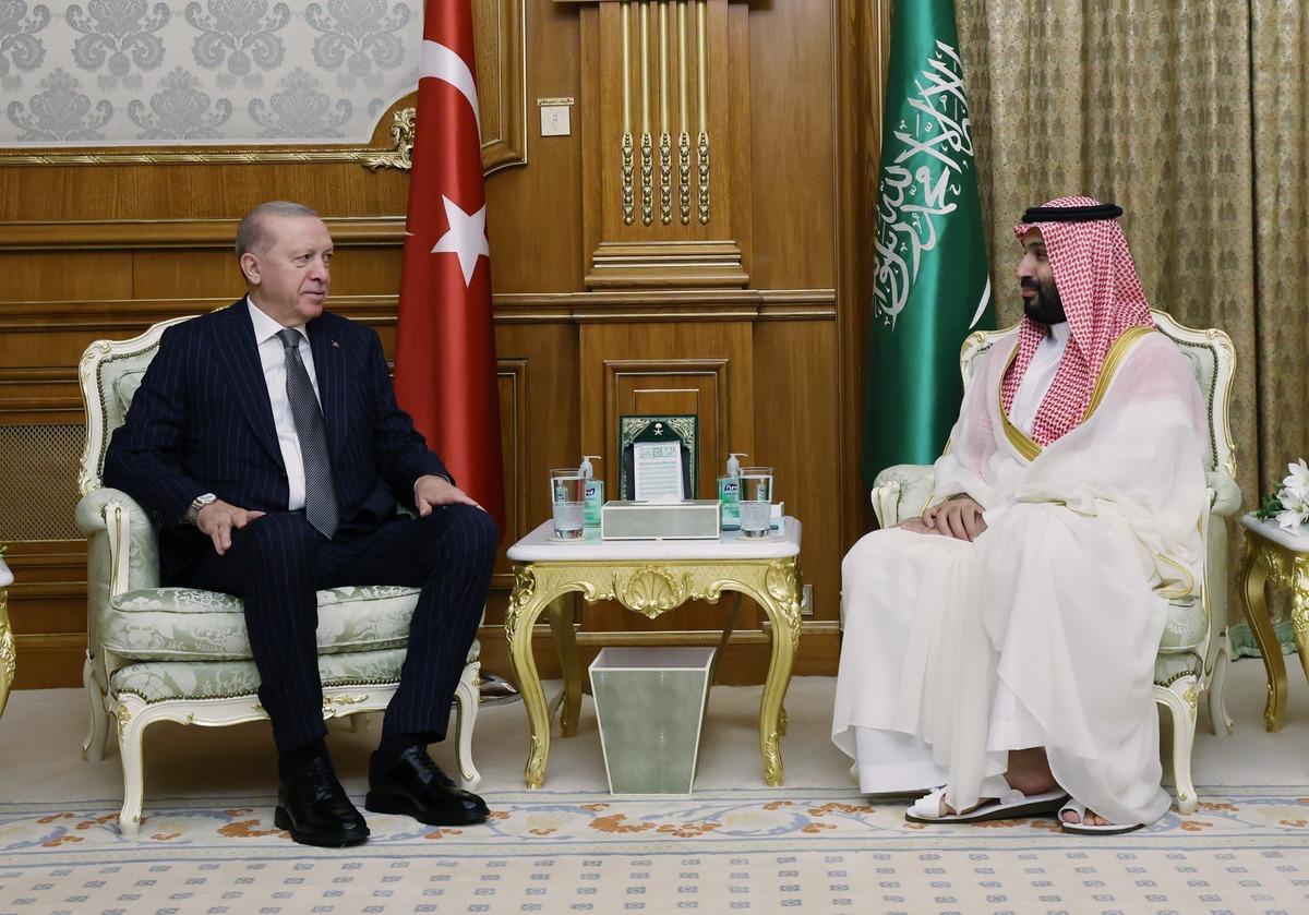 Son dakika | İmzalar atıldı! Cumhurbaşkanı Erdoğan Suudi Arabistan’da: 3 ülkeden kritik savunma hamlesi 2