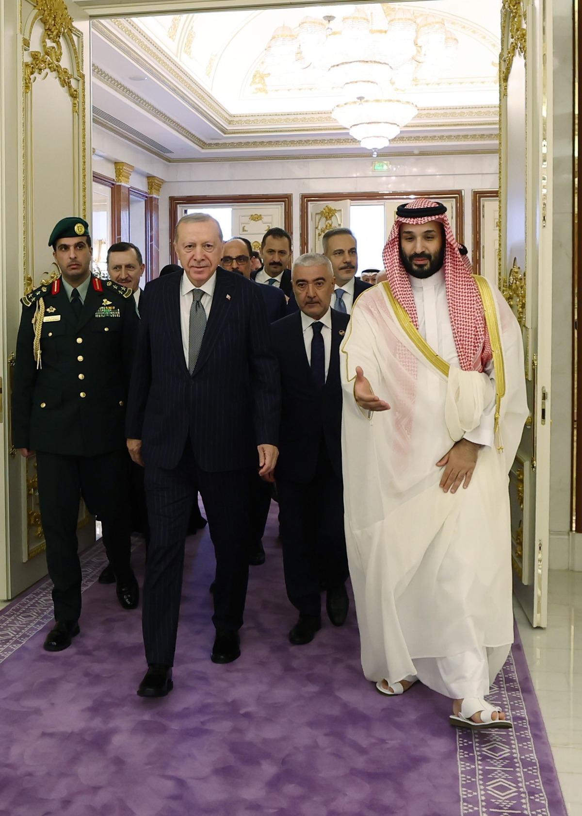 Son dakika | İmzalar atıldı! Cumhurbaşkanı Erdoğan Suudi Arabistan’da: 3 ülkeden kritik savunma hamlesi 5
