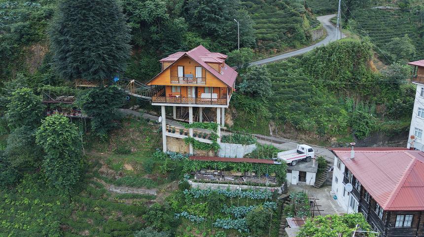 Karadeniz'de şaşırtan tasarım: Altı yol &uuml;st&uuml; villa