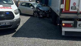 Kapıkule yolunda otomobil ile tır &ccedil;arpıştı: 1 yaralı