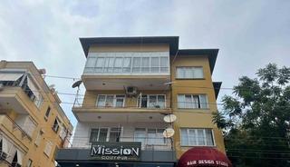 Alanya&rsquo;da balkonda &ccedil;ıkan yangın paniğe neden oldu