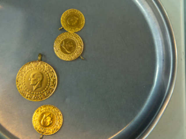 Altın fiyatları ne kadar oldu, d&uuml;şt&uuml; m&uuml; arttı mı? 17 Ağustos 2026 gram, &ccedil;eyrek, Cumhuriyet altını