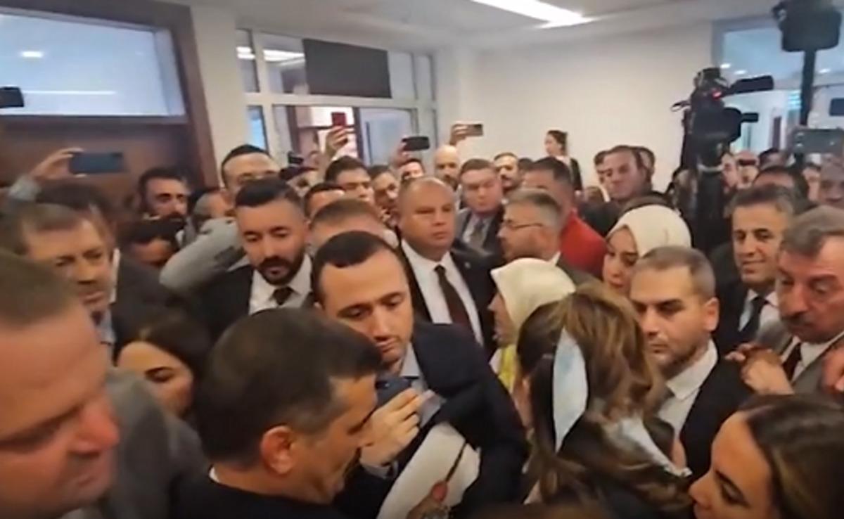TBMM de gerginlik ve izdiham! Ezilme tehlikesi ge&ccedil;irdiler 3