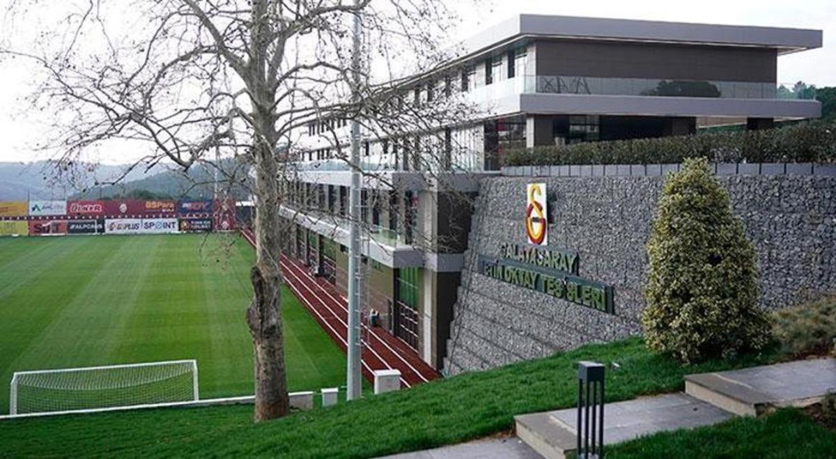 Eren Derdiyok Galatasaray a yeni göreviyle geri döndü! 3