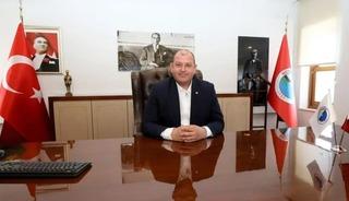 Menderes Belediye Başkanı İlkay &Ccedil;i&ccedil;ek tutuklandı