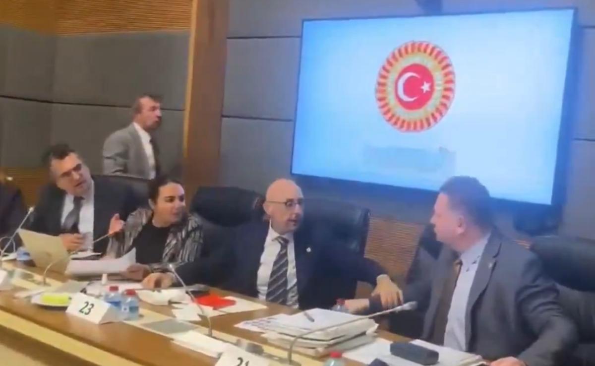Komisyonda pislik gerilimi! Masaya vurup, üzerine yürüdü 1