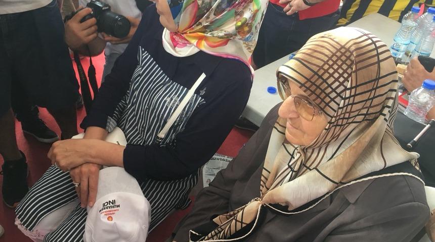 Muharrem İnce'nin annesi Zekiye İnce: Çocuğumu Allah korusun