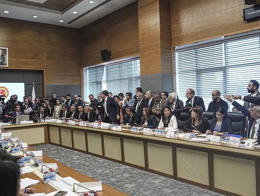 '&Ccedil;er&ccedil;eve yasa' teklifi komisyonda kabul edildi