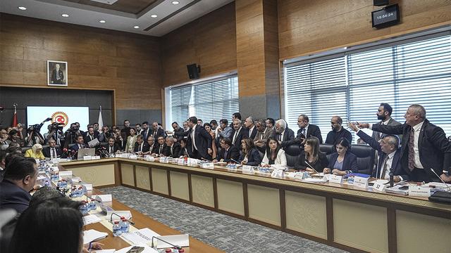 SON DAKİKA | 'Çerçeve yasa' teklifi komisyonda kabul edildi