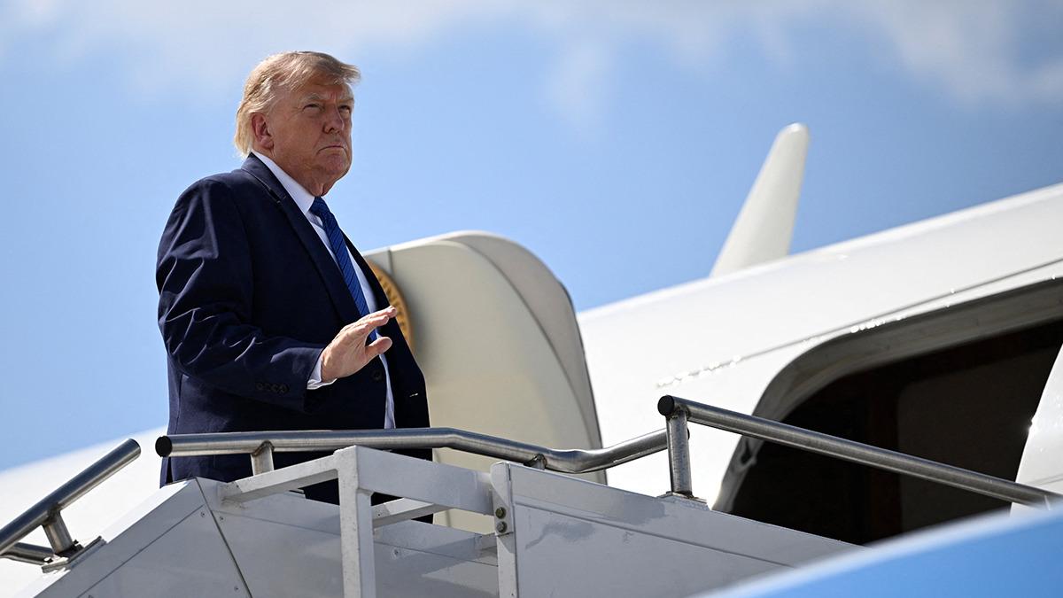Trump ın T&uuml;rkiye d&ouml;n&uuml;ş&uuml; u&ccedil;ağını değiştirmesi g&uuml;ndem olmuştu! ABD&rsquo;de &lsquo;k&ouml;stebek&rsquo; krizi 2