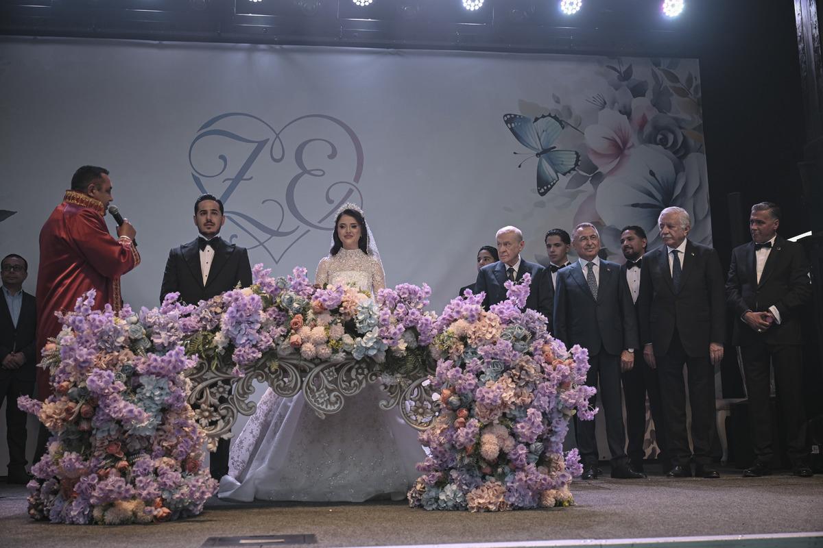 20 bin kişi katıldı, Bahçeli nikah şahidi oldu 5