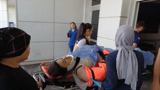 Cam silerken 3'üncü kattan düşüp ağır yaralandı