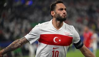 Hakan &Ccedil;alhanoğlu'ndan yılın s&uuml;rprizi! TFF Başkanı oluyor
