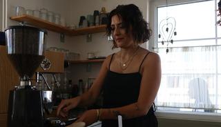 5 yıl &ouml;nce atolyesini kapattı! Şimdi hem anne hem de işletmeci