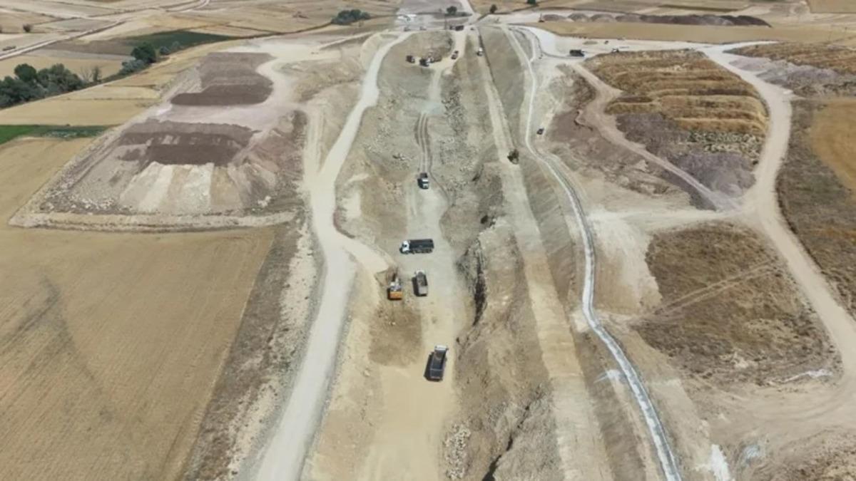 7 saat süren yol 1 saat 45 dakikaya düşecek! Bakan Uraloğlu açıkladı 4