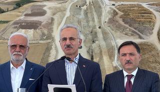 7 saat s&uuml;ren yol 1 saat 45 dakikaya d&uuml;şecek!