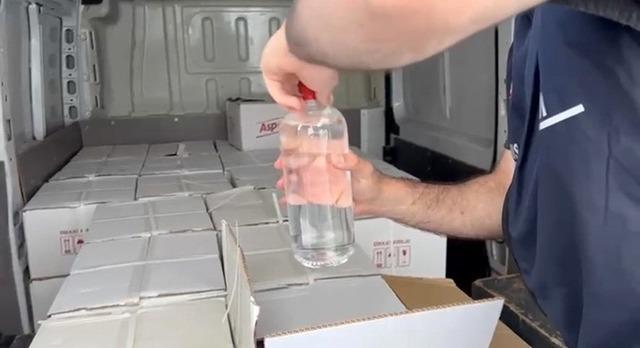 Samsun&rsquo;da 1 ton 160 litre ka&ccedil;ak etil alkol ele ge&ccedil;irildi 1