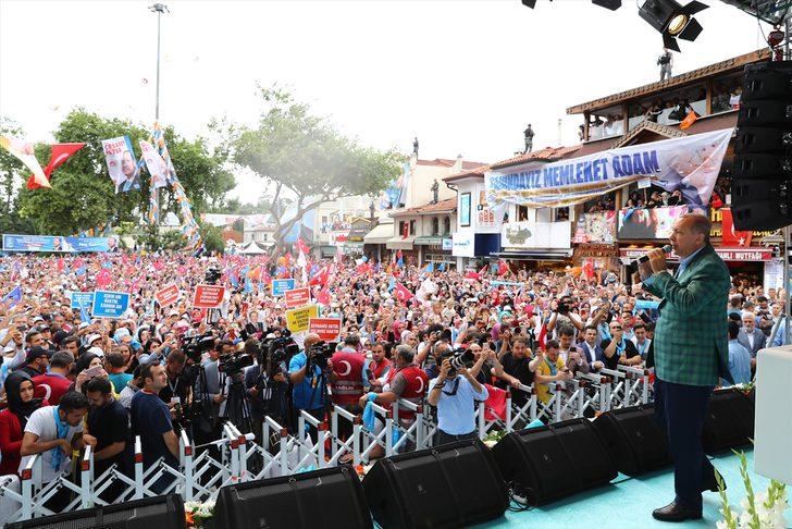 Özyeğin Üniversitesi'nde bin 136 öğrenci kep attı G5