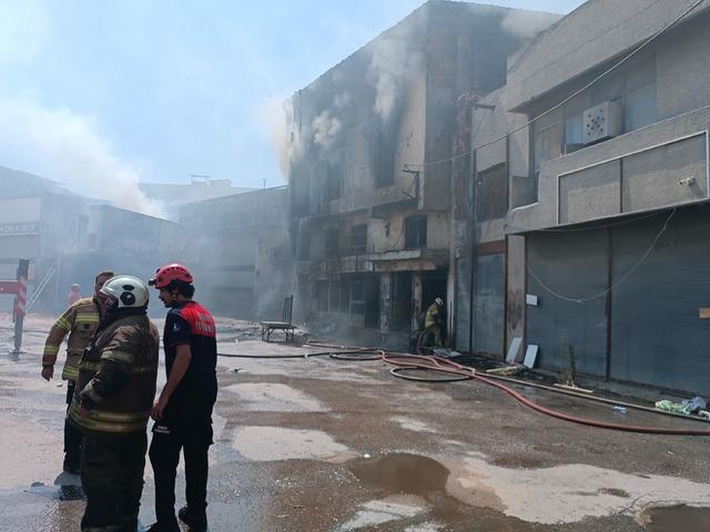 İzmir de sünger deposunda yangın 2