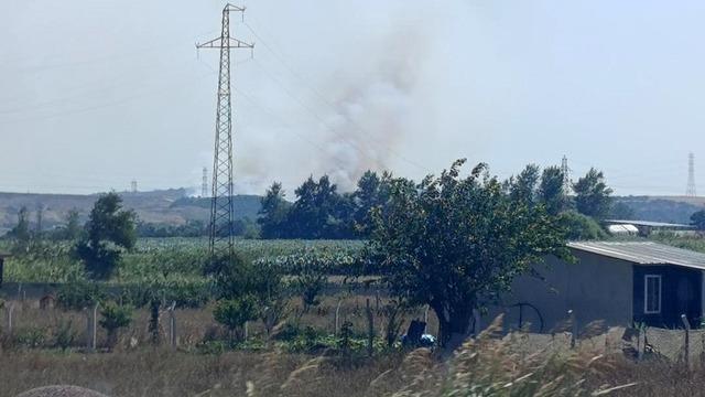 Karacabey’de makilik alanda orman yangını